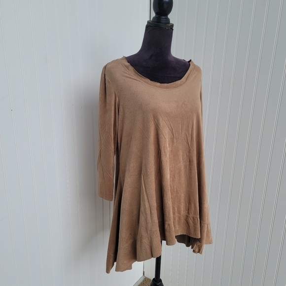 Boho Chik Women Faux Suede Stretch Slimming Tan Beige 3/4 Sleeve Top Sz L - Picture 4 of 9